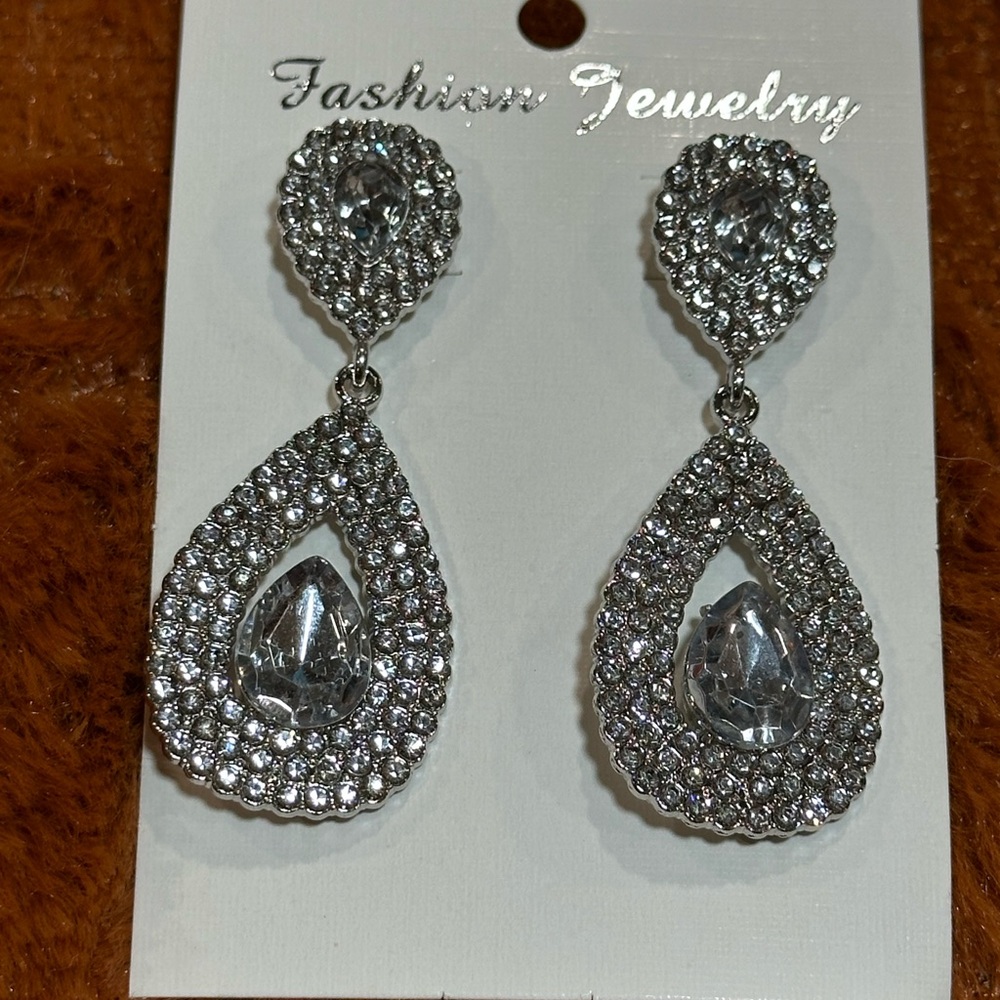 Elegant Silver Teardrop Earrings